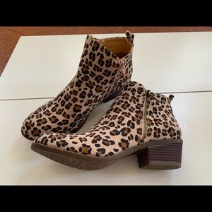 Brand new Leopard Booties size 8.5